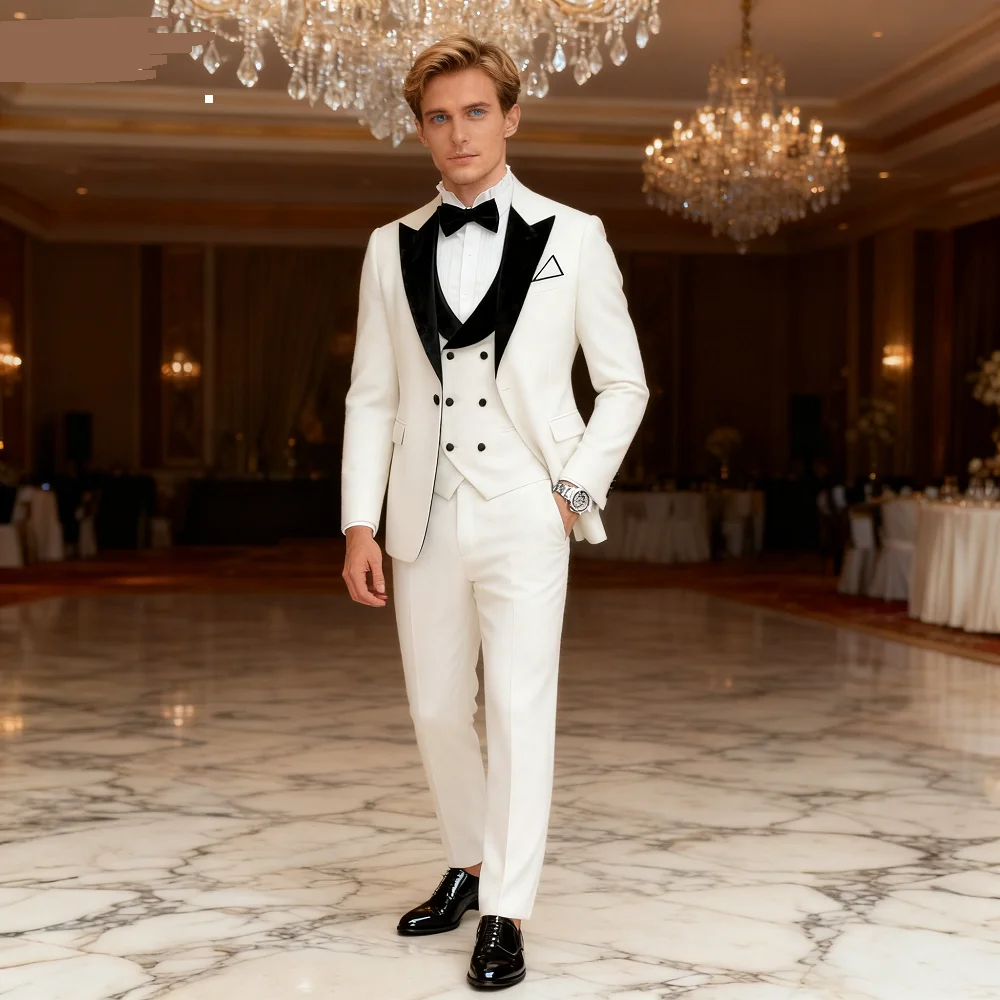 

Luxo Dos Homens Vermelho Slim Fit 3-Piece Terno Com Pico Lapela E Comprimento Regular Jaqueta Calças E Colete Rou