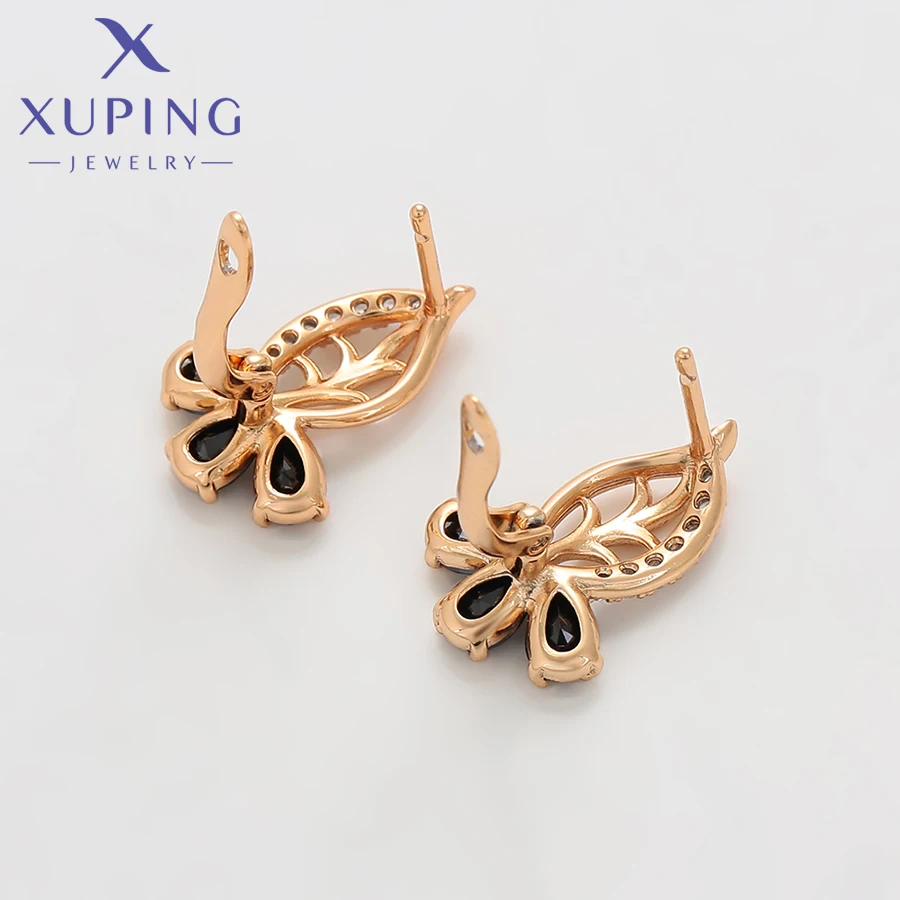 Xuping Jewelry Fashion Leaf Shaped Earring Charm Hoop Earrings for Women of Gold Color Party Birthday Gift S00077792