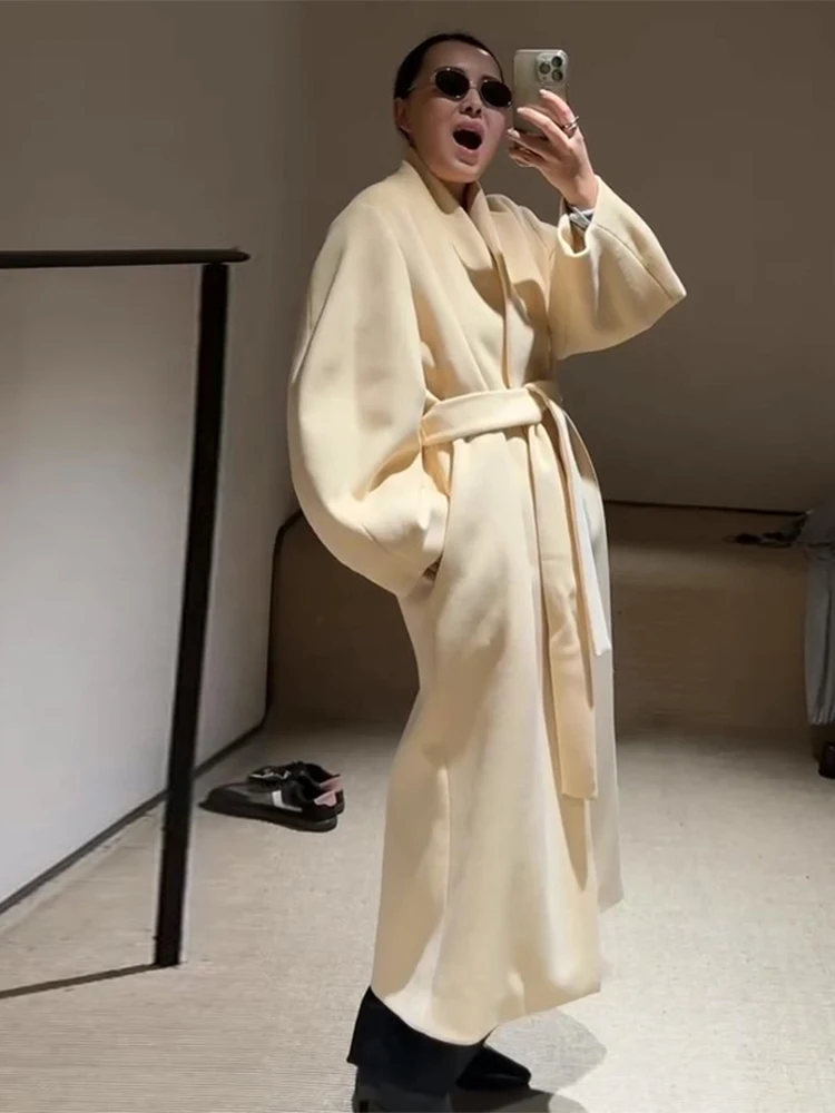 เสื้อโค้ทขนสัตว์แบบยาวสำหรับผู้หญิง ทรงหลวม แขนยาว คอวี ติดกระดุมผูกเชือก สีเบจ แฟชั่นสำหรับผู้หญิง เสื้อคลุมกันหนาว