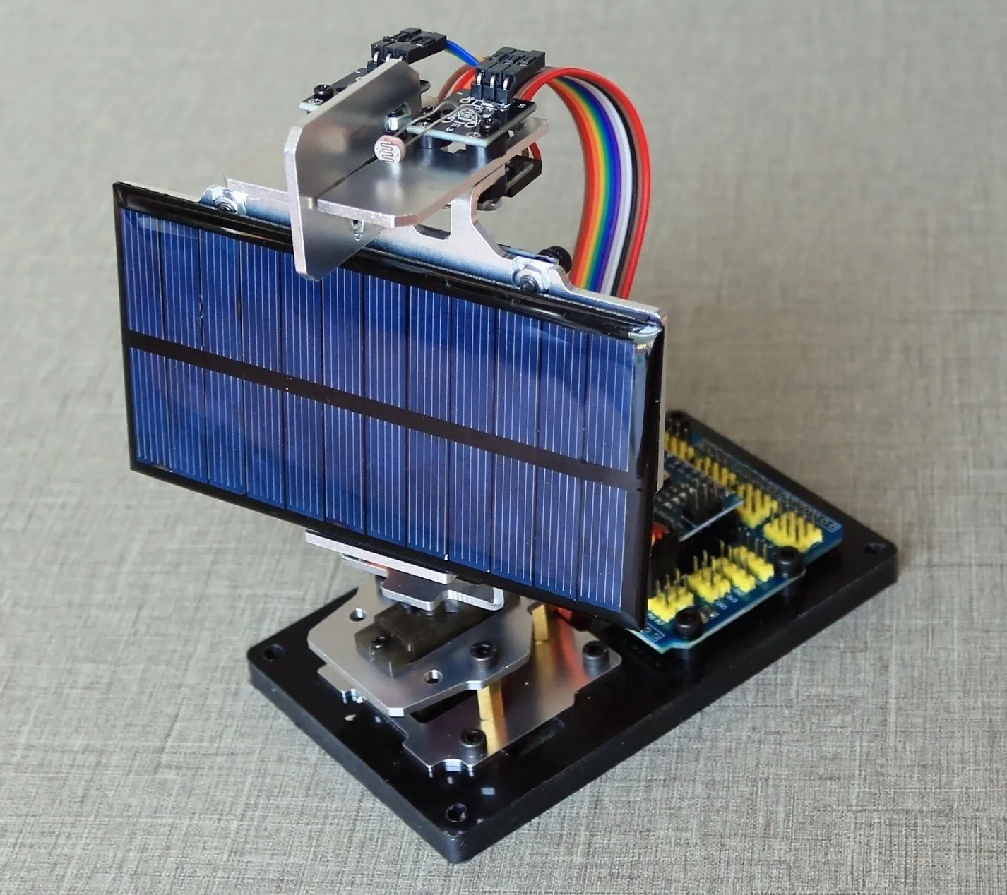 Arduino Solar Tracker Kit, DIY Smart Light Tracking Radar for Solar Panel Power Generation Maker Project