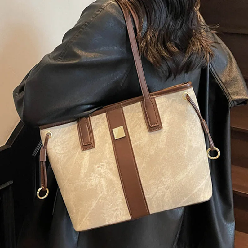 

MUST-HAVE 2025! SPACIOUS TOTE - LAPTOP FRIENDLY, WATER RESISTANT, PREMIUM LOOK, 3 WAYS TO WEAR