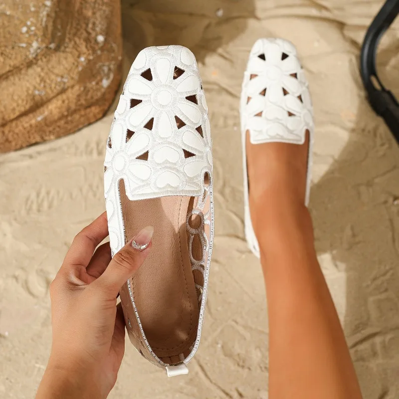 2025 Summer Fashion Flat Loafers Women's Cut-out Elegant Flower White Flat Women's Shoes Luxury Designer Shoes for Women