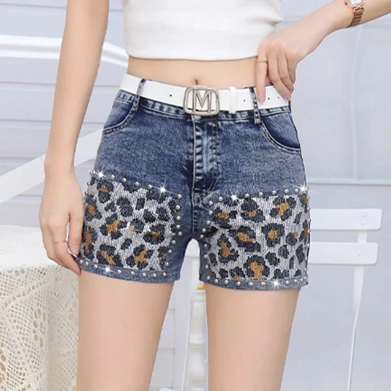 Denim Shorts For women New Summer 2025 Heavy industry leopard Print hot Stamping Retro Straight high waisted Slimming Hot pants