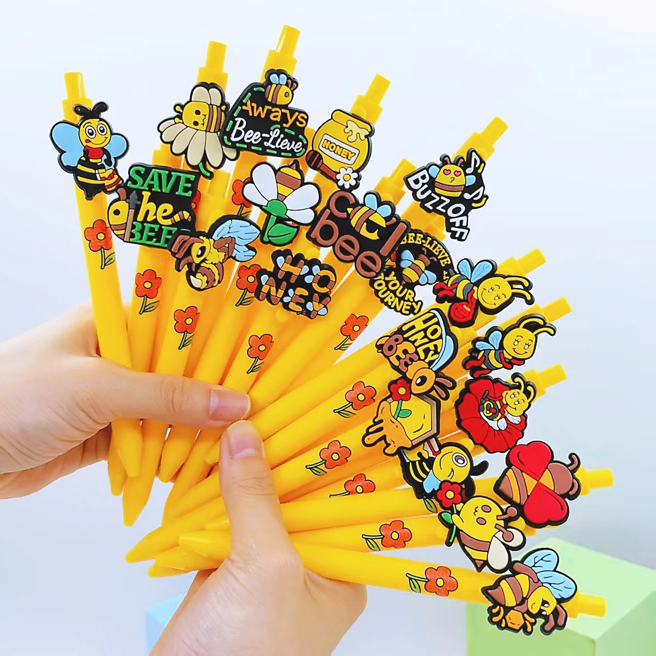 

6 шт./12 шт. шариковая ручка для пчелы, гелевая ручка с принтом пчелиных цветов, офисный обучающий подарок, шариковая ручка