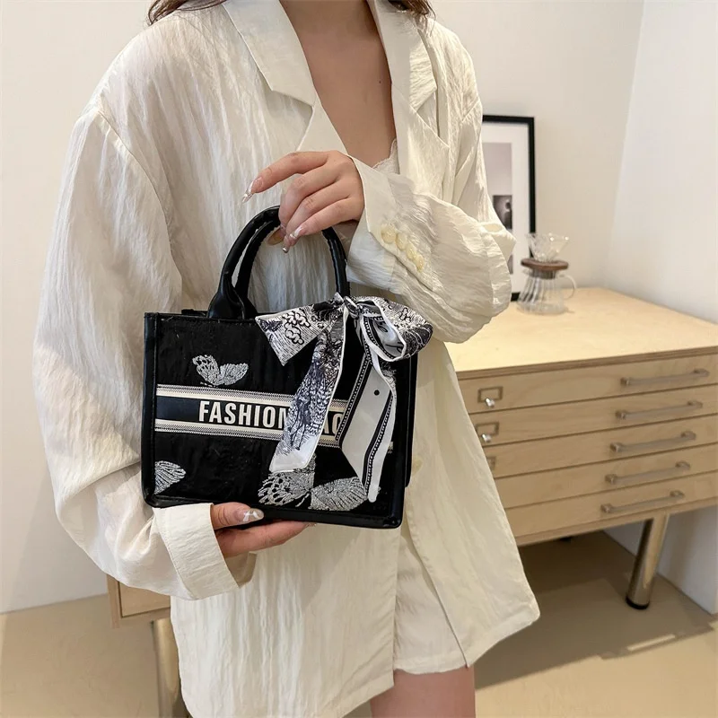 Bolso elegante de estilo chino, elegante, a la moda, con textura adornada, encantador, versátil, sensación noble del diseño para uso diario