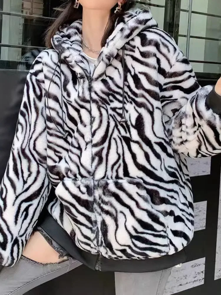 UCXQ Mode Dames Bovenkleding Europese Stijl Los Alle Match Capuchon Zebraprint Dikke Warme Nepbontjas 2025, Herfst Winter 271