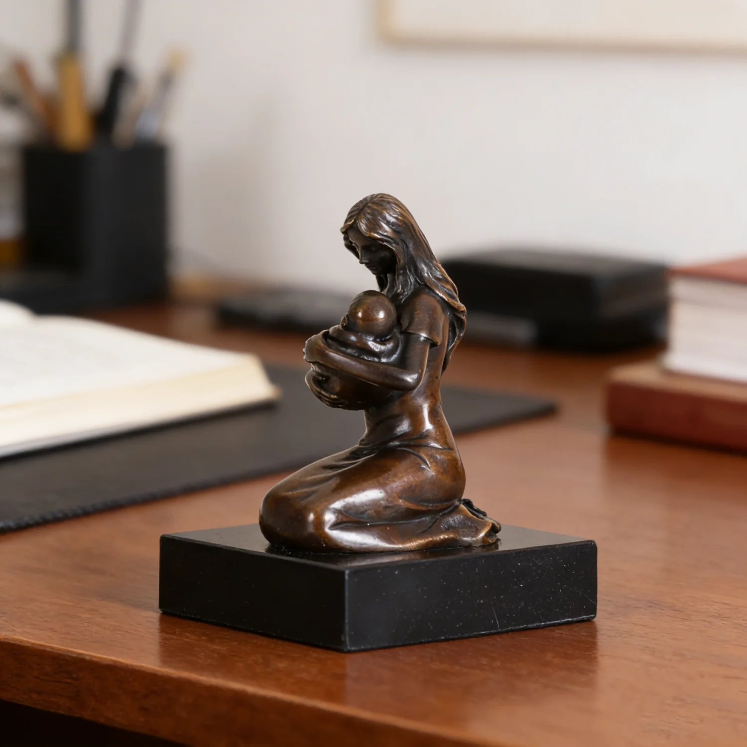 Bronze Mother with Baby Statue Figurine Maternal Love Sculpture for Home Decoration Gifts