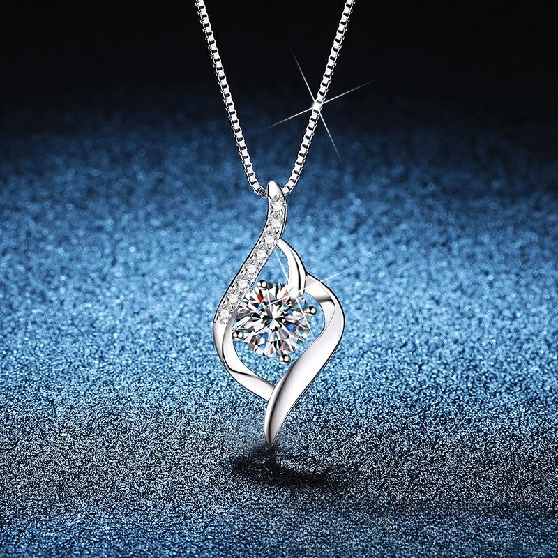 

New S925 sterling silver moissanite necklace, Cupid's Heart pendant, temperament Valentine's Day gift necklace, wedding jewelry