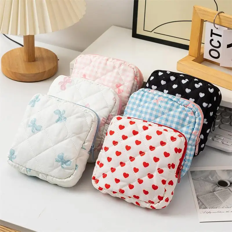 

Cute Heart Print Cosmetic Bag Lipstick Brush Storage Bag Travel Toiletry Kit Women Kawaii Makeup Handbags Organizer Pouch Bags
