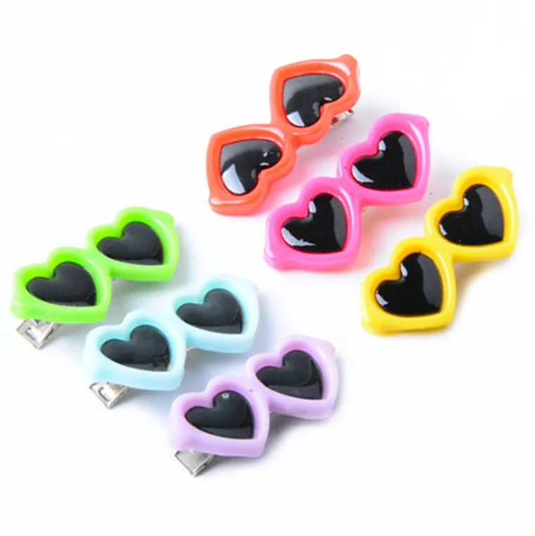 

Plastic Pet Hair Clips Sunglasses Shape Hairpin for Small Dog Pet Hair Decor Cute Heart Shape Dog Grooming Hair Accessories