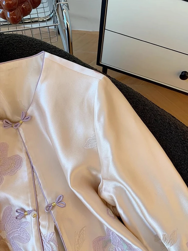 

Новая китайская шелковая бархатная верхняя одежда с вышитыми пуговицами в стиле ретро, женский улучшенный костюм Тан, модный весенний весенний костюм...