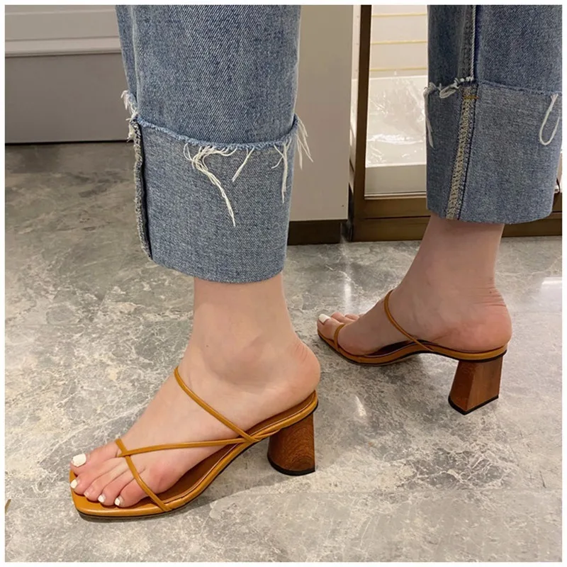 Summer Square Heel Shoes Square Toe Sandals Ladies Thick Heels Mid-heels Sexy Solid Color Slippers Sandals Zapatos De Mujer