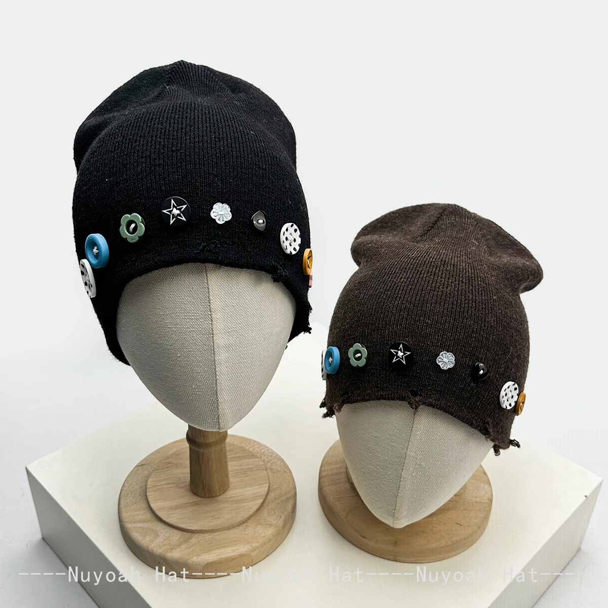 New Men Women Korean Retro Colorful Buttons Knitted Hats Warm Personal Versatile Niche Beanies Simple Fashion Broken Edge Ins 2