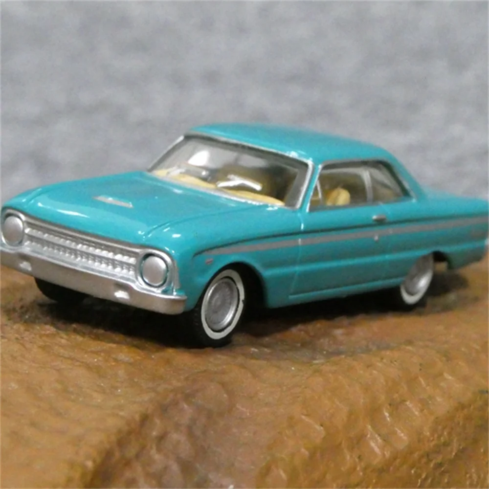 1/87 HO Scale Alloy Car Model 1964 Ford XM Falcon Coupe Car Model Train Scene Miniature Collection Sand Table Landscape