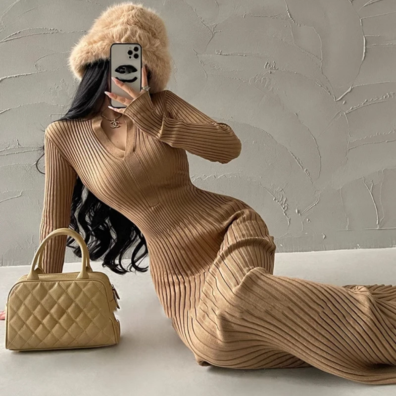 

2024 Pure Desire Style Sexy Collar Slim Fit Long Sleeve Pit Strip Knitted Hip Wrap Dress