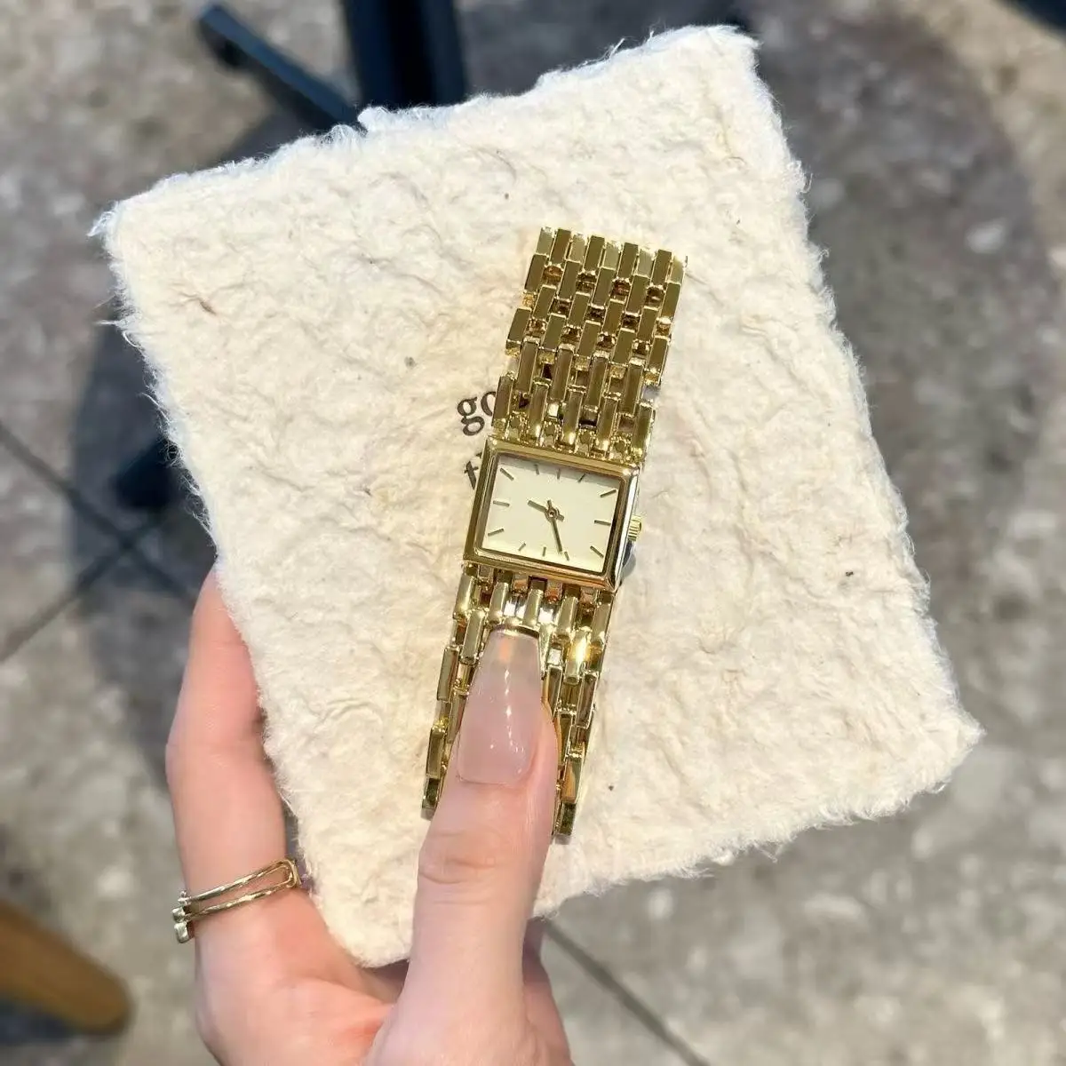 Women Men Quartz Watch Crystal Diamond Gold Hot Sale Luxury Luxury Model Box Watch Remover Ion Plating