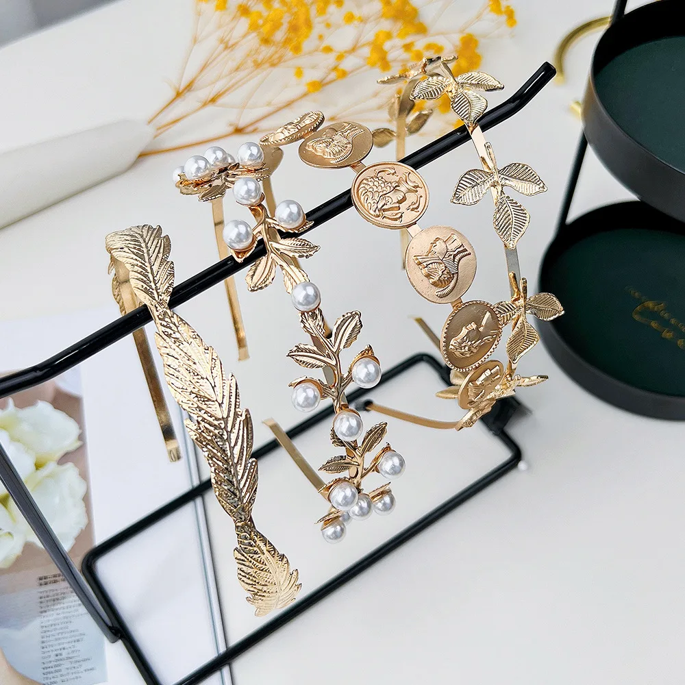 

Metal Leaf Crown Headband Gold Tone Botanical Headpiece for Bride Wedding Hairpin Evening Gala Accessory Non-Slip