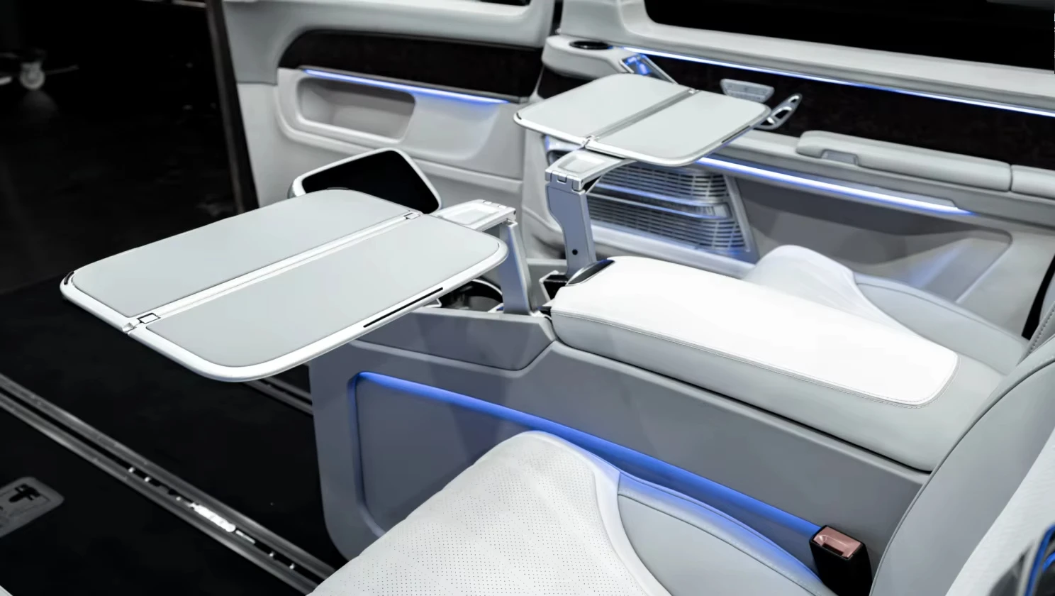 2025 Auto Hot Selling New Style Interior Accessories VIP Seat Kit Console ClassV V Klasse V220 V260 V250 V300 Vito W447