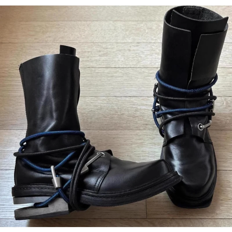 

Lace-Up Round-Toe Metal Heel Vintage Ankle Boots Man Winter 2025 Black Thick Heel with Climbing Hook Decoration Short Boots