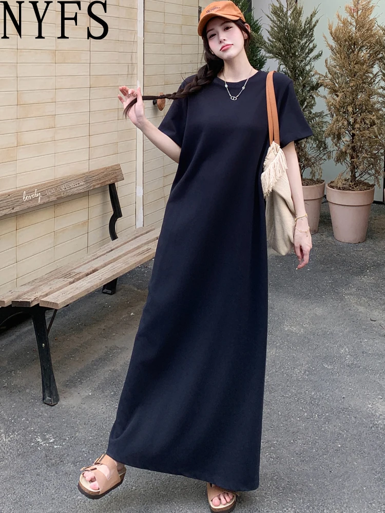 NYFS فستان صيفي 2025 النمط الكوري المرأة فضفاضة حجم كبير كم قصير الصلبة تي شيرت فستان طويل رداء Elbise