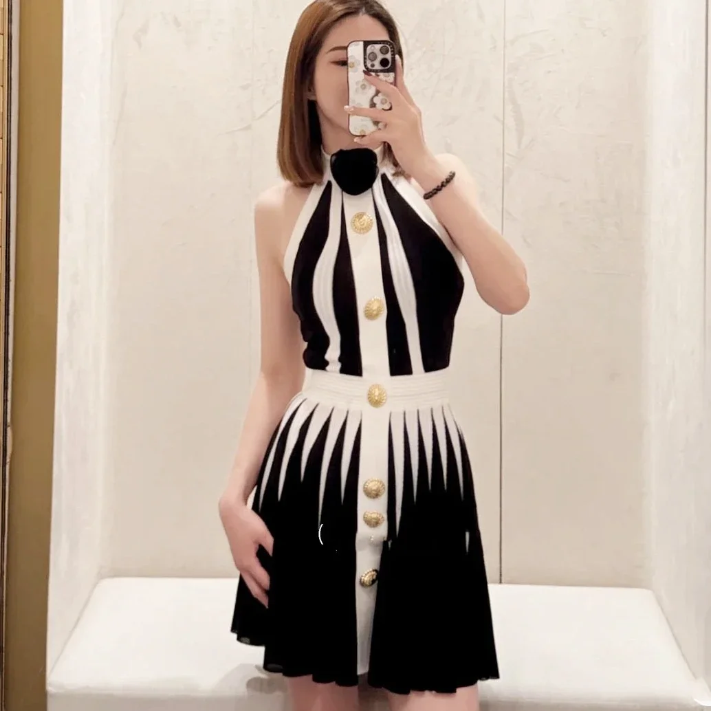 

2024 Summer Women's New Striped Knitted Dress Halter Neck Waist Slim Fit Sleeveless Mini Dress