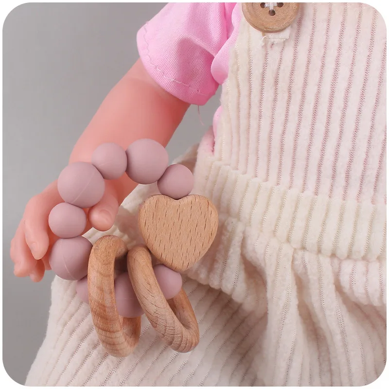 New Baby Products Made of Beech Cartoon Love Soothe Baby Silicone Bite Grinding Beech Wood Toys Baby Accessories Bebes teether