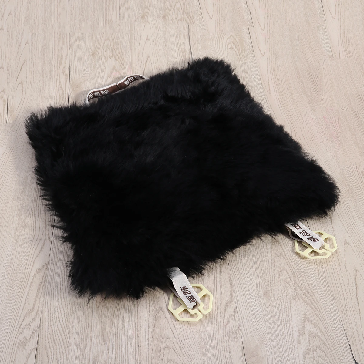 

Car Seat Cover Sheepskin Wool Car Seat Cushion Lanital Chair Pad (Black with Random Buckle Pad Styles and Colors)