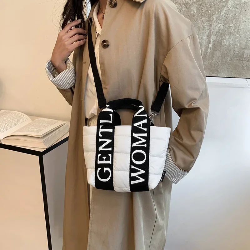 Новая роскошная квадратная сумка 2025 года, сумка через плечо с контрастной монограммой, трансформируемая рука/плечо, многофункциональная дневная и ночная сумка