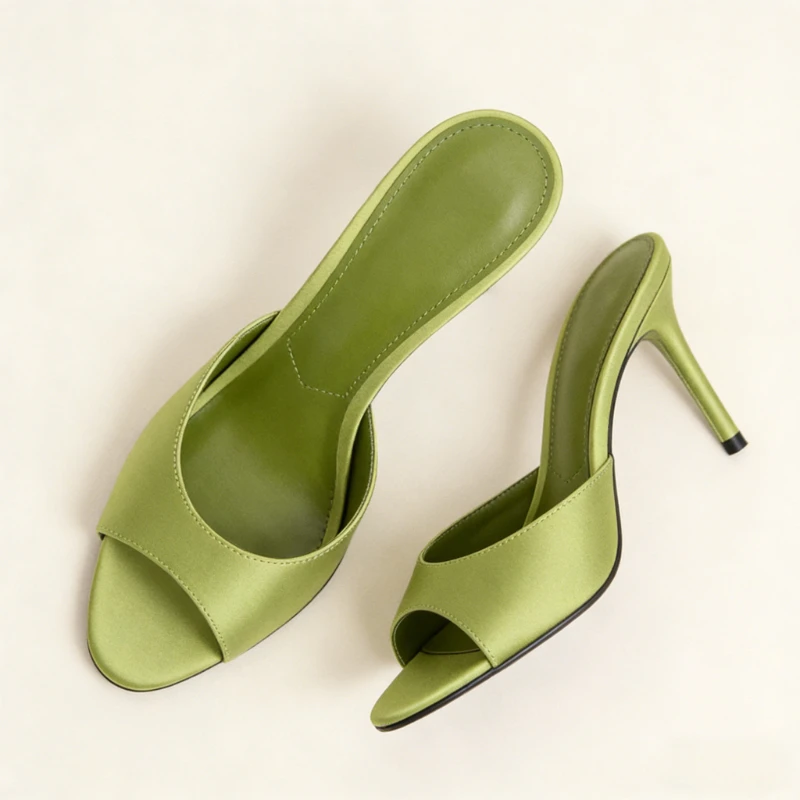 

Атласные женские летние сандалии 2026: модные шлепанцы с открытым носком, удобные туфли-слиперы, дизайнерские туфли на высоком каблуке для женщин