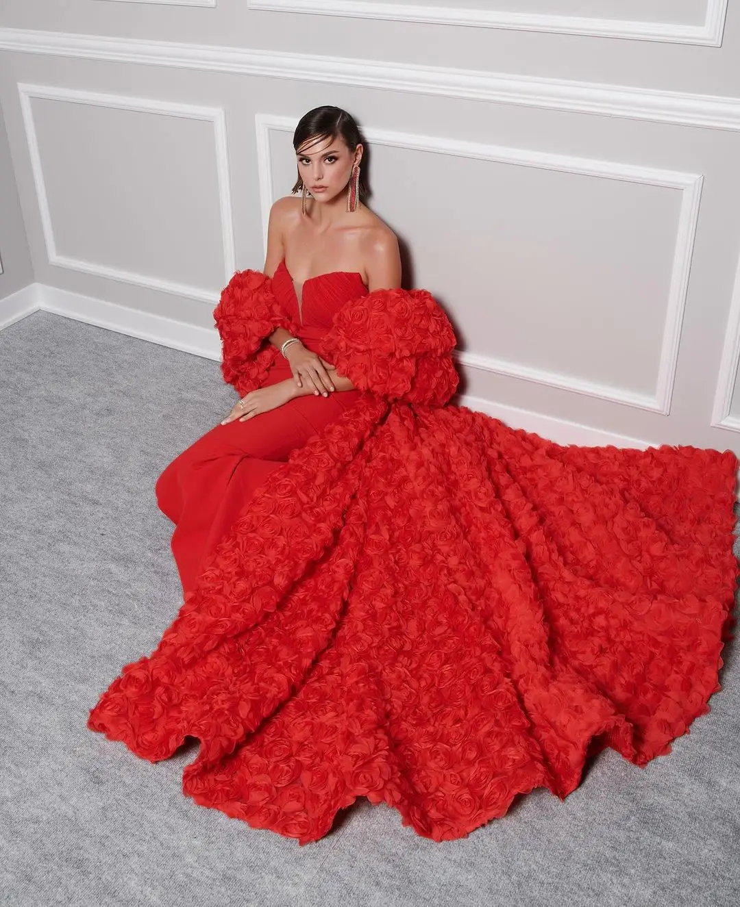 Dramatic Red Mermaid Formal Party Dresses with Rose Flower Cape Arabic 2 Pieces Prom Gown Long Jacket Chic Celebrity Dress 2024