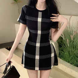 Women Summer Casual Black White Plaid Pattern Knit Dress O-neck Short Sleeves Mid-Length Dress Comfortable Simple Stretchy Dress