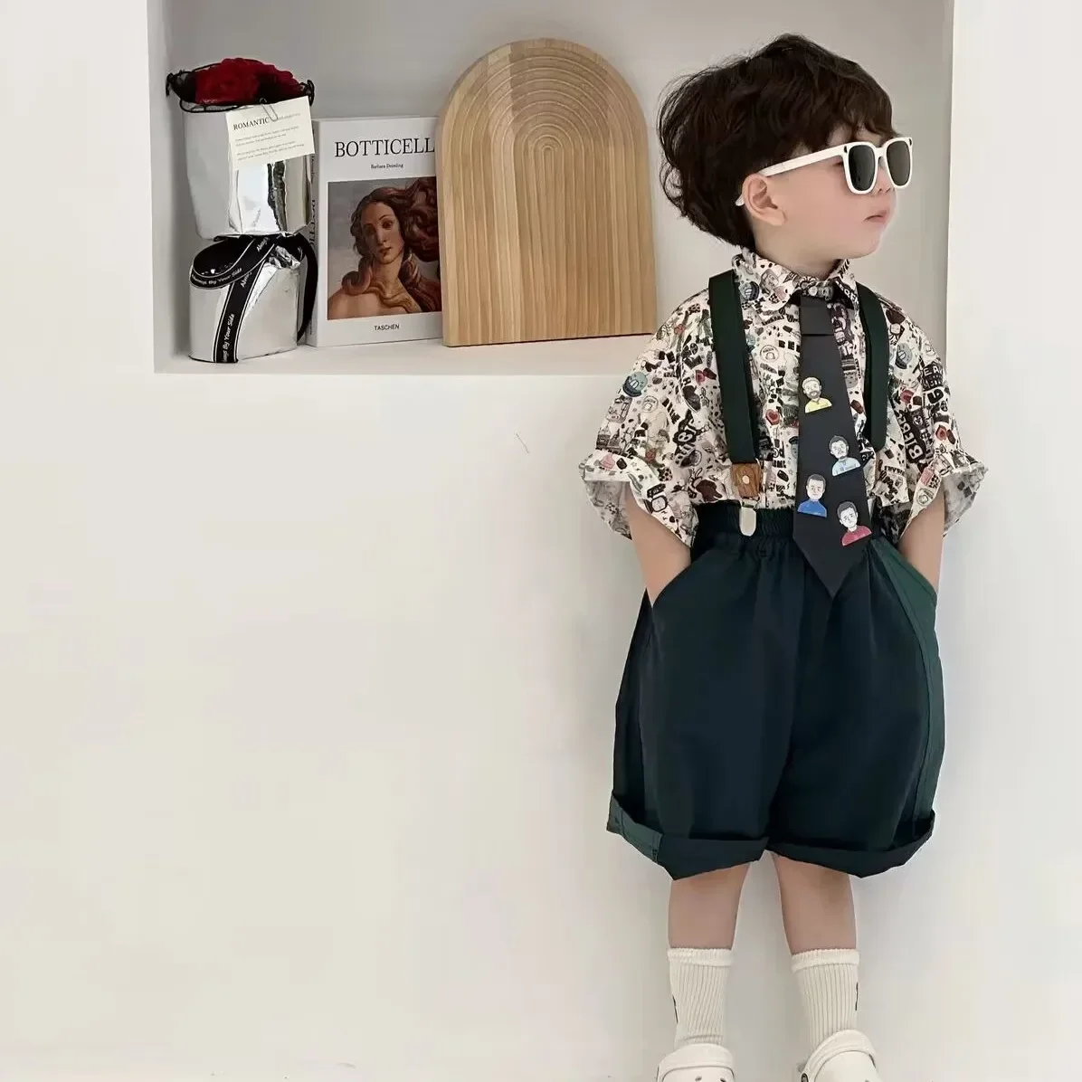 Cartoon-Hemd + Overall + Krawatte für Kinder, Babys, Kleinkinder, Jungen, koreanische Designer-Kleidung, 2–9 Jahre, 3-teiliges Set, Sommer-Jungen-Kleidungsset