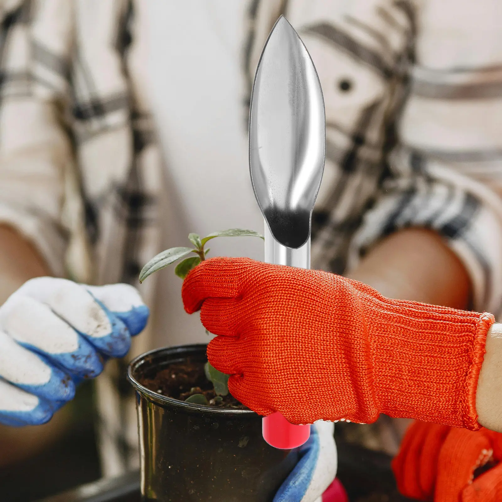 

Набор из 2 садовых совков из нержавеющей стали для посадки и копания, многофункциональные лопатки для почвы, портативные ручные садовые инструменты для использования в помещении