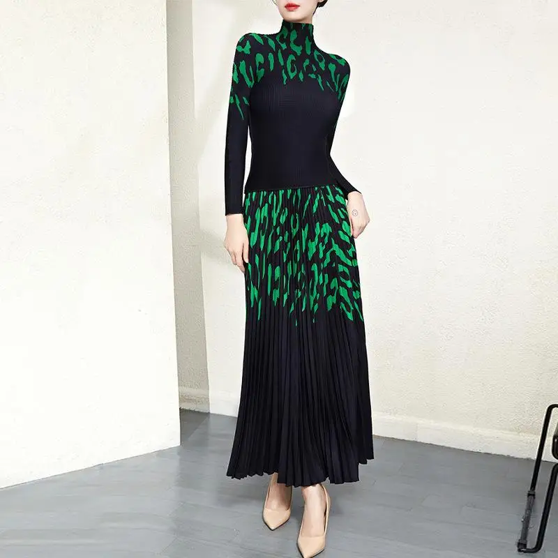 

Женский модный плиссированный комплект, новый длинный све, эластичный топ с леопардовым принтом, длинная юбка, комплект из двух предметов, весенний комплект для поездок на работу, размер для взрослых