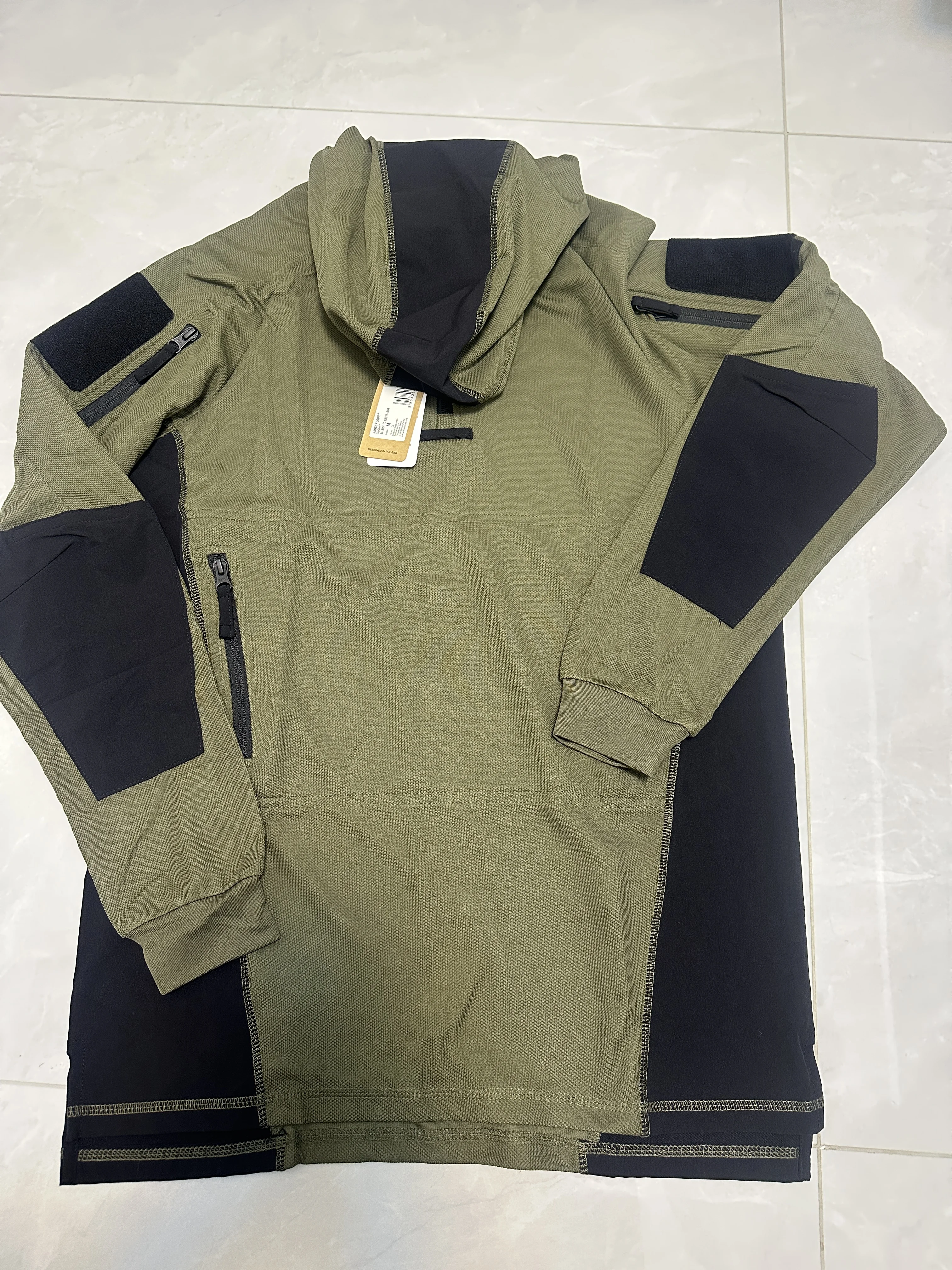 

BRH Tactical Long-Sleeve Sweatshirt, Outdoor Quick-Drying and Breathable Tactical Top with Hood, T-Shirt