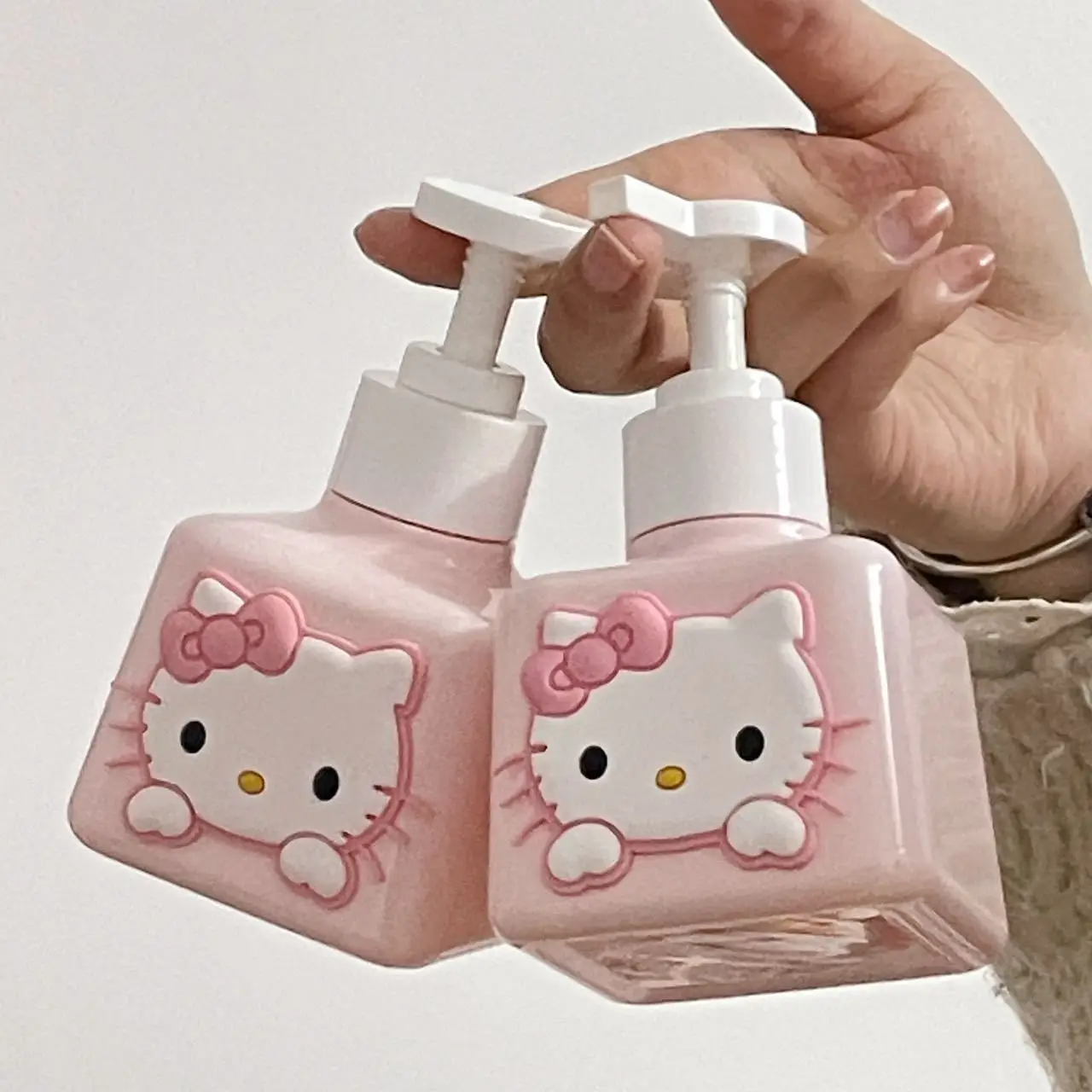 Kawaii الوردي كيتي زجاجة لطيف زجاجة معقّمة لليدين الديكور الديكور تقسيم المعبأة في زجاجات المحمولة زجاجة هلام الاستحمام بالجملة