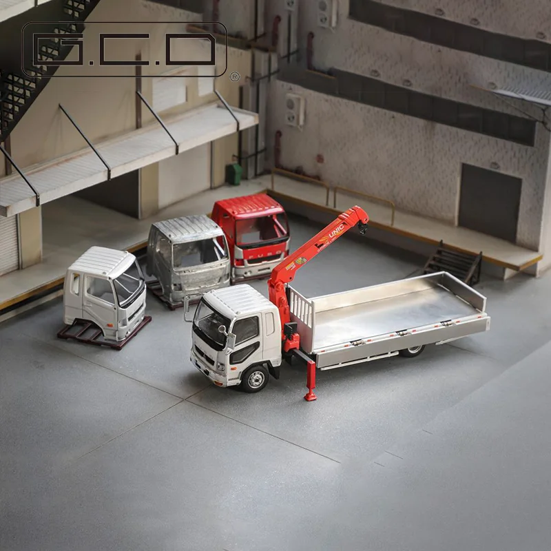 Nieuwe Gcd 1:64 Mitsubishi Boom Truck Serie Multi-Accessoire Simulatie Legering Micro-gegoten Auto Model Aangepaste Kinderspeelgoed Geschenken