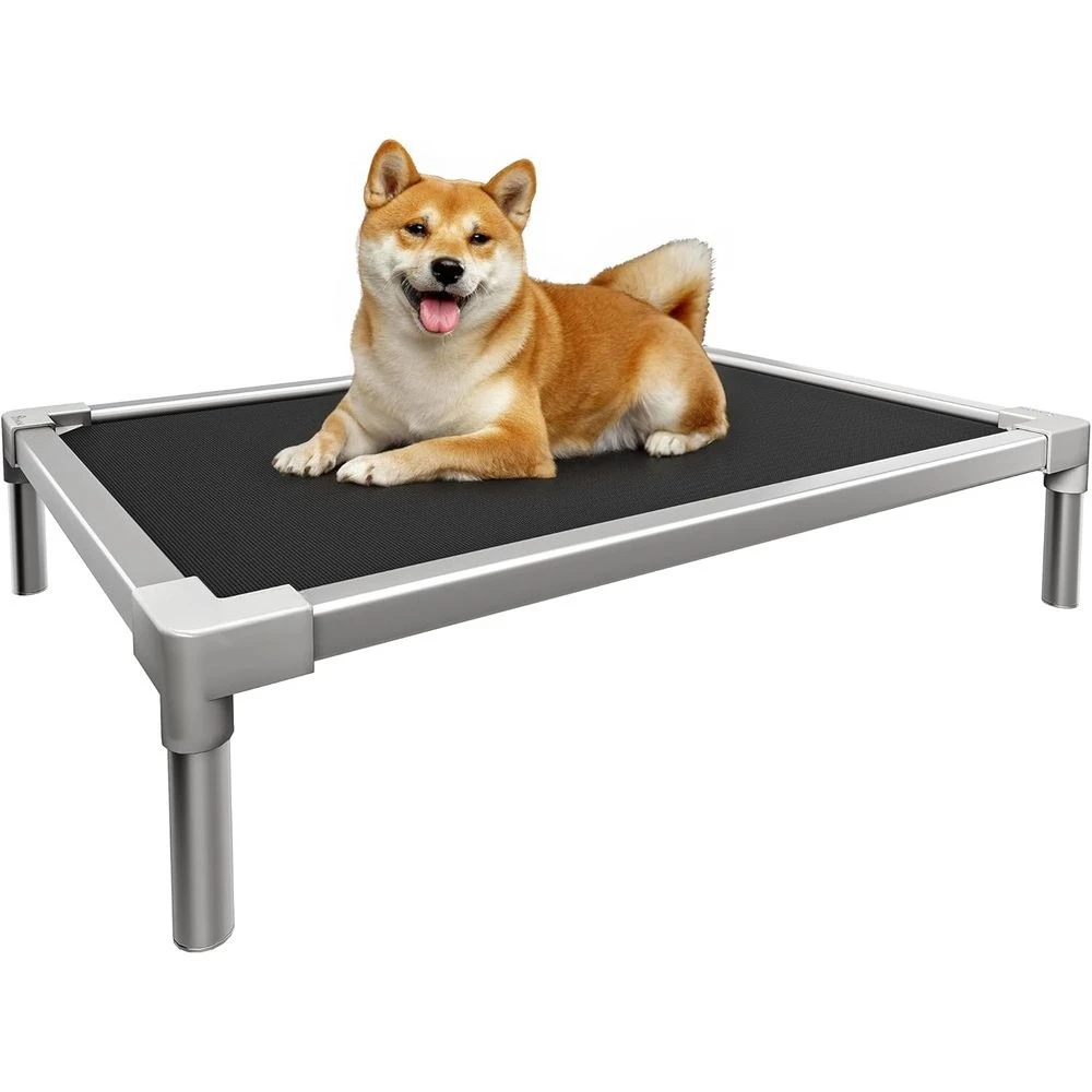 

Охлаждающая лежанка для собак с дышащей сеткой, закрытыми краями, нескользящим основанием, подходит для использования в помещении и на улице, черная