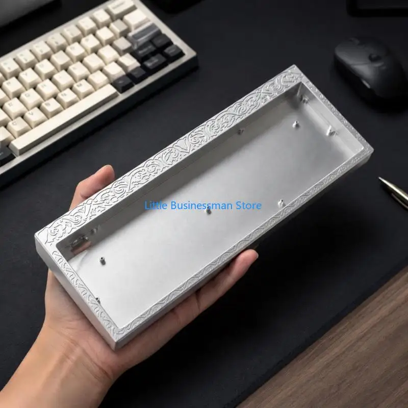 Kompaktes Tastaturgehäuse mit Metallgehäuse, erhöhtem Randdetail und Montagepfosten für die mechanische Tastatur EV63 GH60 M76A – Detail 10