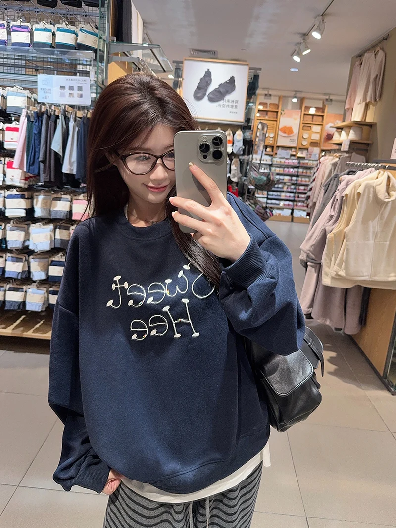 

Ретро-свитшот оверсайз в американском стиле с круглым вырезом, женский, осенне-зимний, свободный, утепленный, в стиле Хонконг, шикарный топ