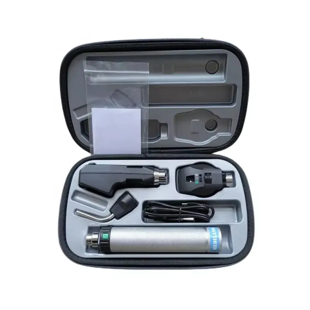 Veterinary diagnostic equipment 3-in-1 set, equipped with ophthalmoscope, retinoscope, and otoscope, for animal eye examin