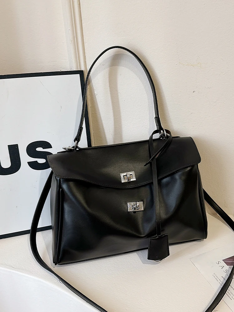 Large Capacity Tote Bag Women's 2026 New Fashion Versatile Single Shoulder Bag Commuting High-End Sensation Crossbody Bag