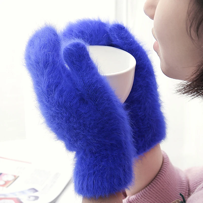 Rabbit Fur Gloves Plush Soft Keep Warm Winter Gloves Elastic Soft Full Finger Mittens Outdoor Thicken Wool Gloves Fluffy Gloves