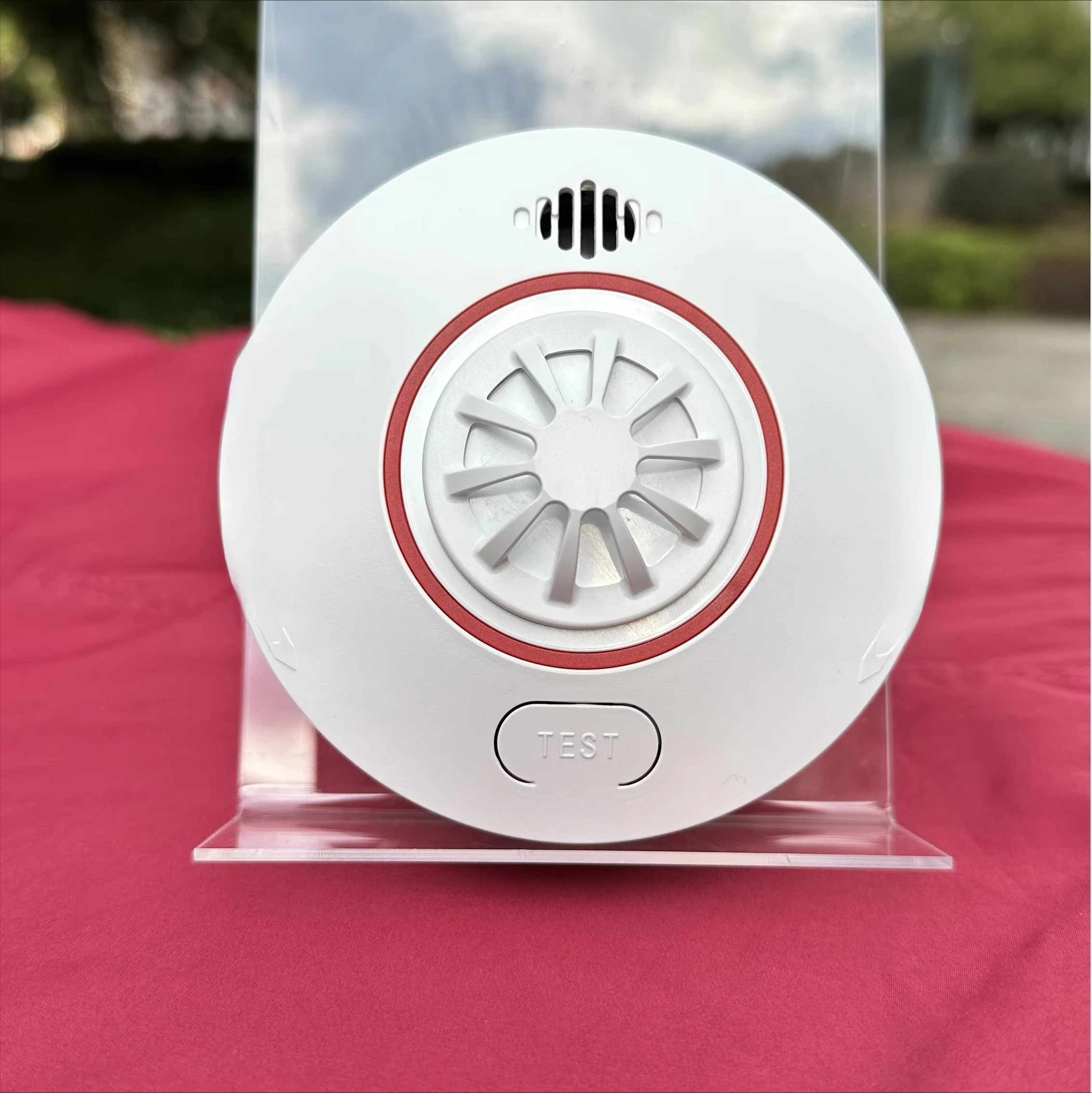 Tuya 2.4G WiFi Smart Thermal Heat Detector Smart Life App Remote Alarms Wireless Fire Temperature Sensor for Home  Security