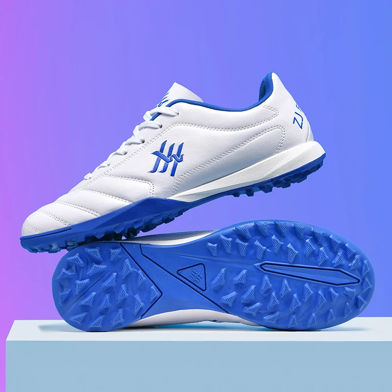 

New Men High Ankle Outdoor Ultralight Football Boots Soccer Shoes Indoor High-quality Non-Slip Sports Shoes Futsal Non-Slip