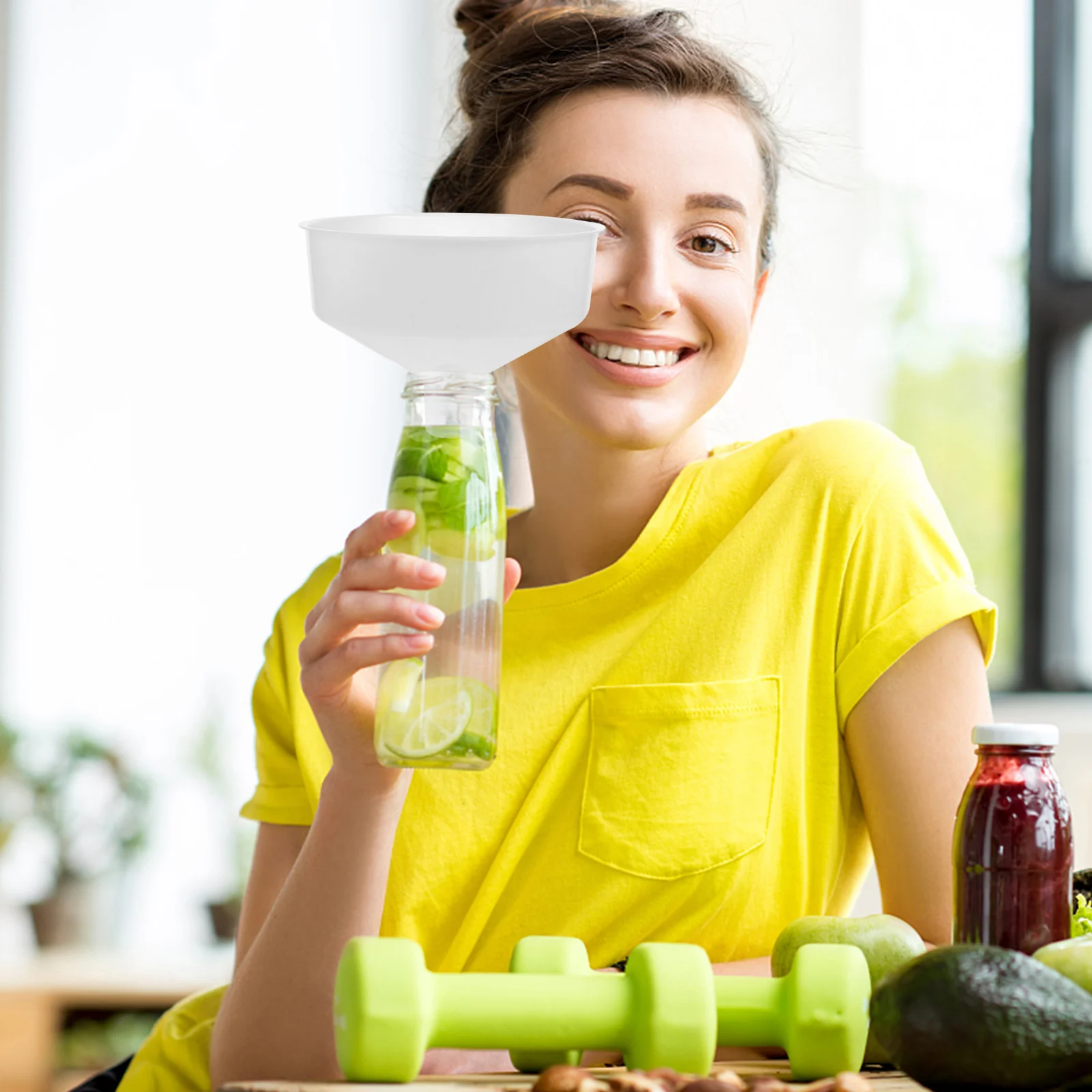 

1Pcs Sturdy Plastic Kitchen Funnel Thickened Wide Mouth Tool for Filling Bottles Oil Beverage Beer Liquid Plastic Funnel