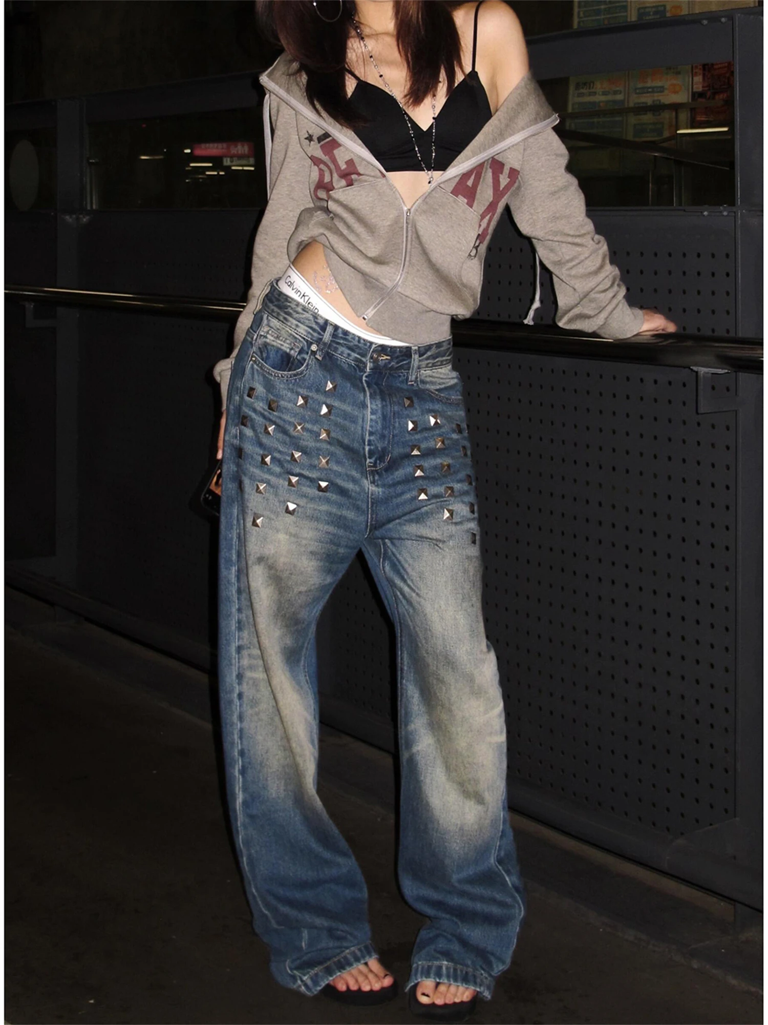 Women's High Waist Wide Leg Light Blue Jeans Studded Rivet Detail Vintage Washed Y2K Streetwear Loose Denim Trousers