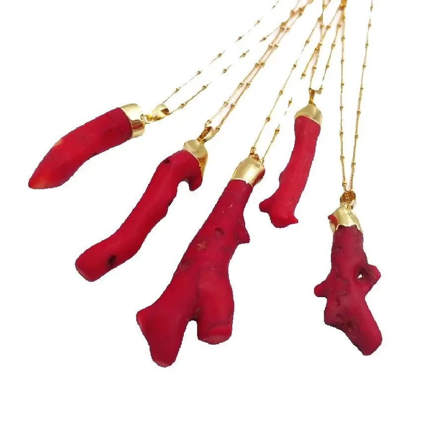 WT-N1121 Vintage Design Natural Random Shape Natural Red Coral Pendant 18 Inch Gold Layer Necklace Special Gift
