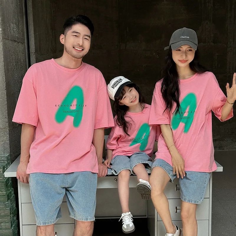 

Family Matching Pink T Shirts Parent-child Clothing Korean Father Mother and Daughter Son Baby Cotton Short Sleeve Tee Shirts