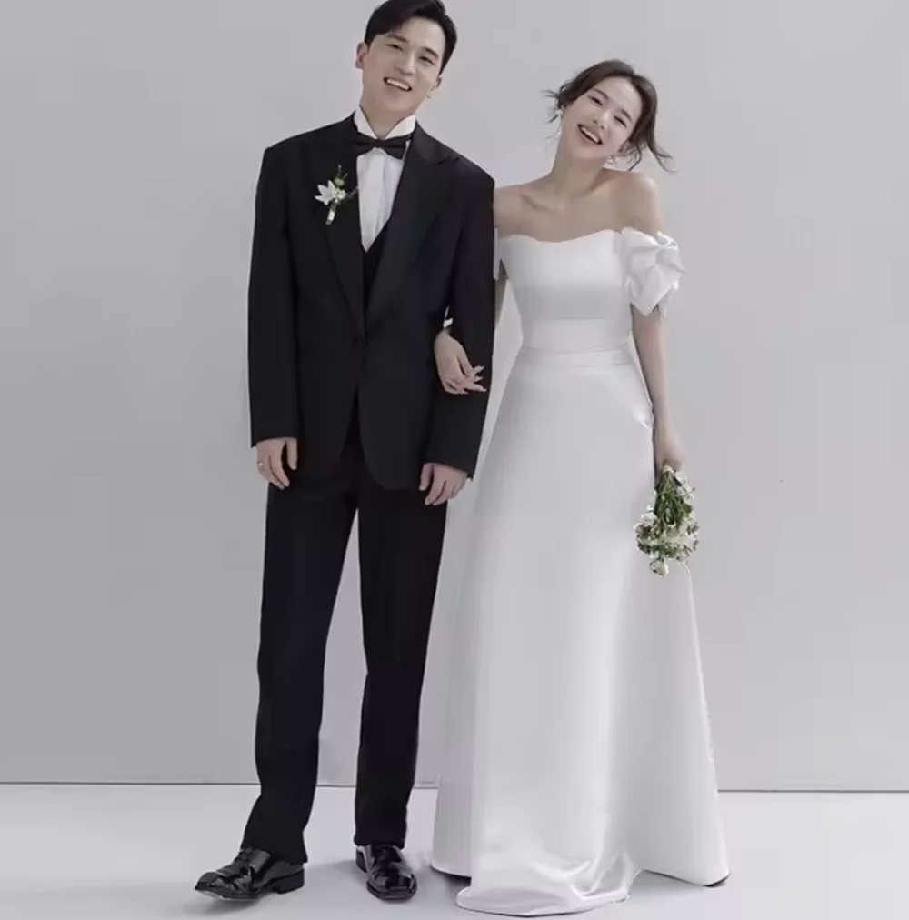 فستان زفاف من الساتان مكشوف الكتفين 2024 فستان زفاف جديد أسود رسمي على شكل حرف A للحفلات الراقصة حسب الطلب